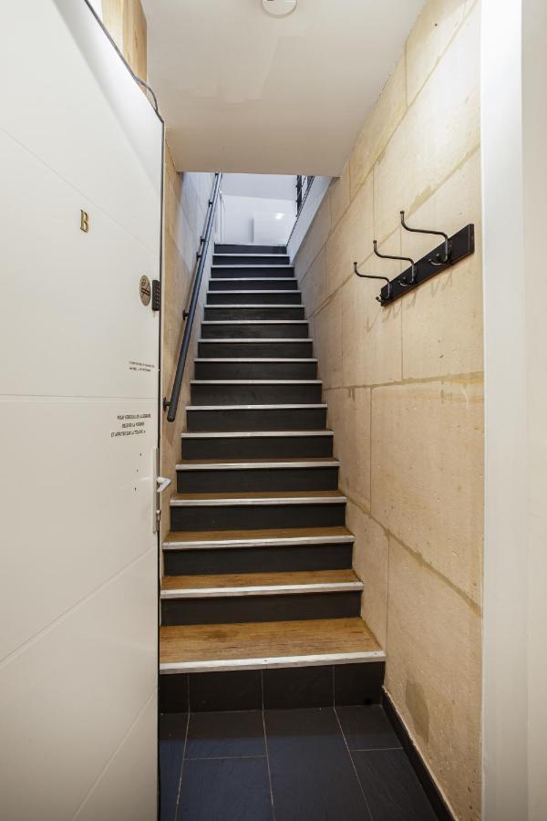 Suite Appart Place Versepuy ช็องตียี ภายนอก รูปภาพ