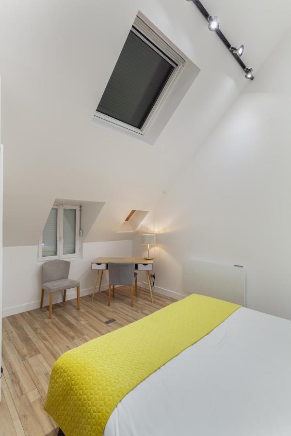 Suite Appart Place Versepuy ช็องตียี ภายนอก รูปภาพ